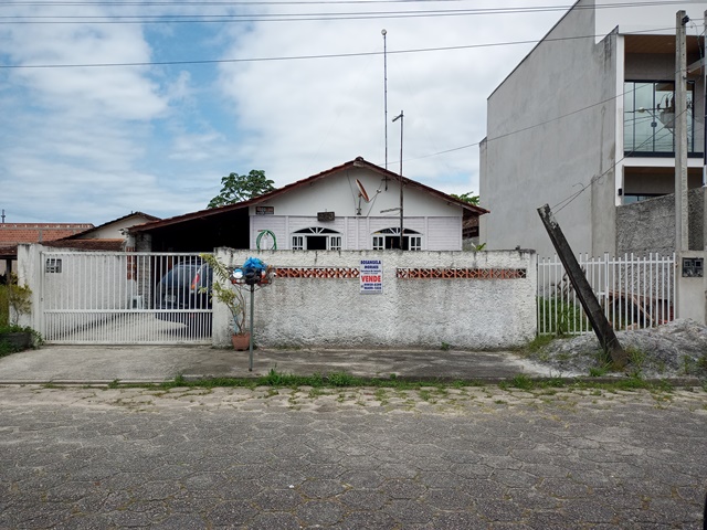 Excelente residência á 300 metros do mar!!! - Vendas | Casas | Matinhos-PR 